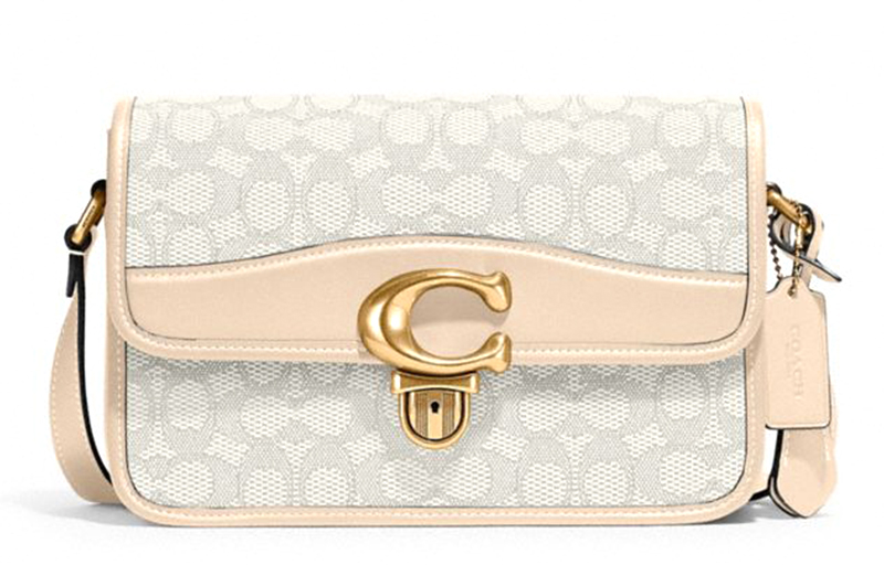 Сумка через плечо Studio Cow Leather Crossbody, женская, обычная, цвет слоновая кость, монограмма COACH
Сумка через плечо Studio Cow Leather Crossbody, женская, обычная, цвет слоновая кость, монограмма COACH