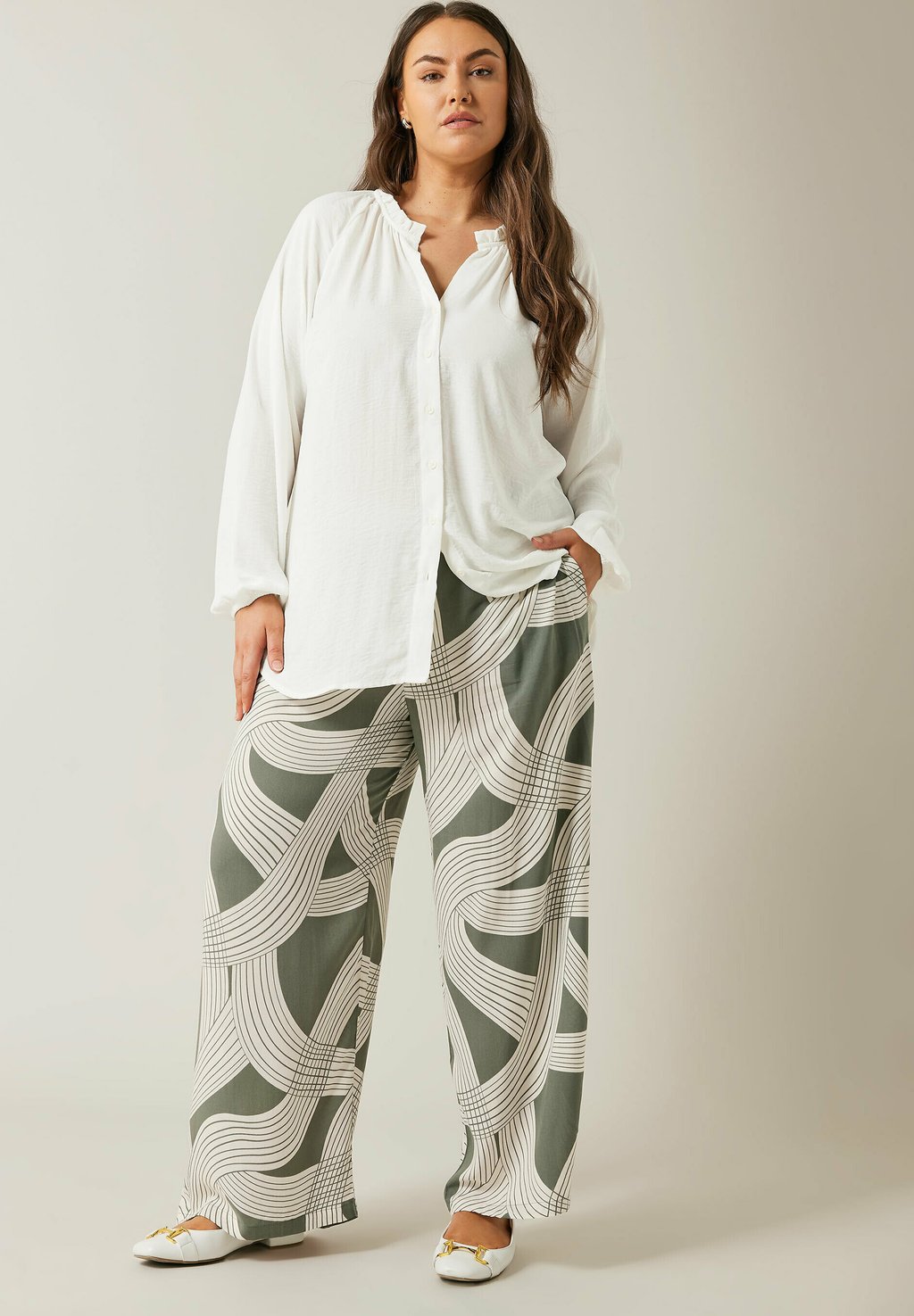 Блуза FRILL NECK Evans, белый
Блуза FRILL NECK Evans, белый