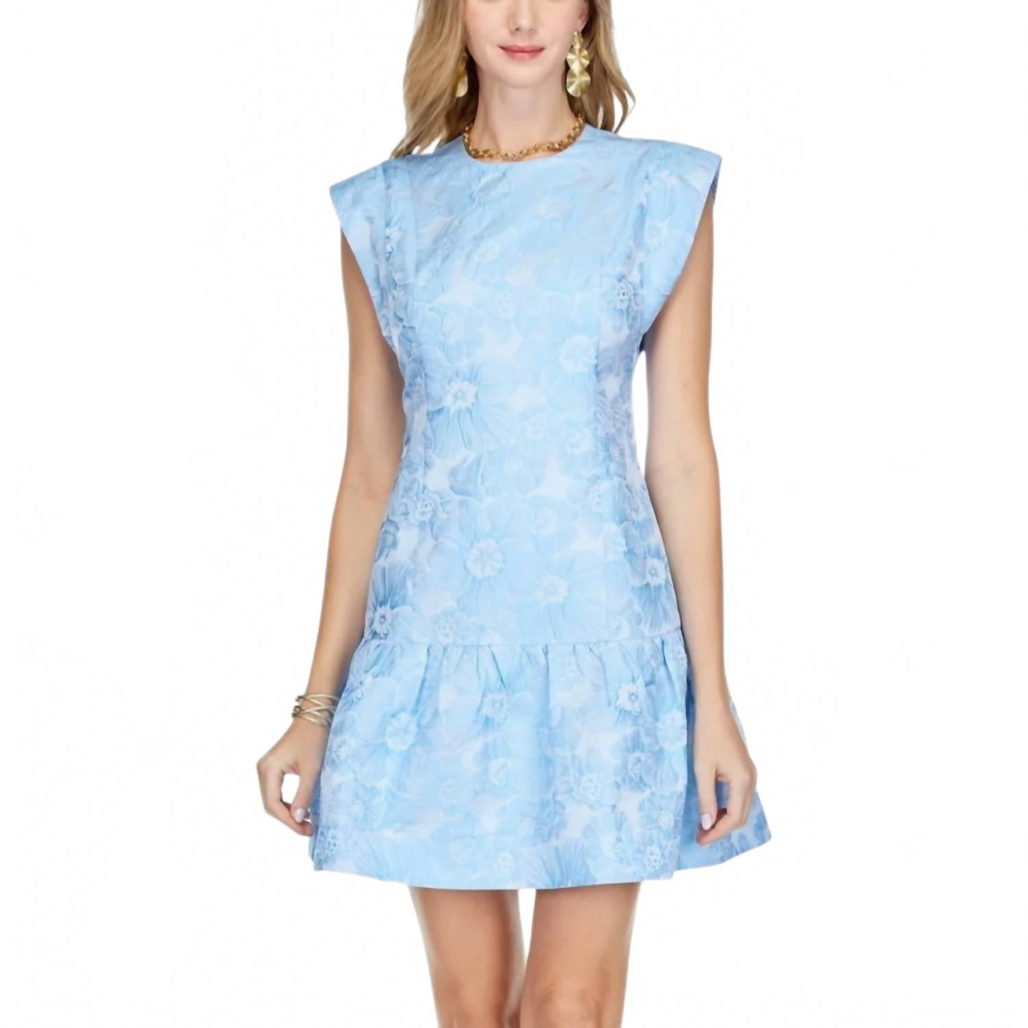 Карен Платье с воланами и расклешенным подолом в синем цвете Jade Melody Tam
Карен Платье с воланами и расклешенным подолом в синем цвете Jade Melody Tam