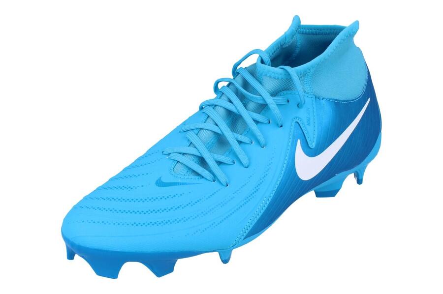 Футбольные бутсы Nike Phantom Luna II Academy FG/MG
Футбольные бутсы Nike Phantom Luna II Academy FG/MG