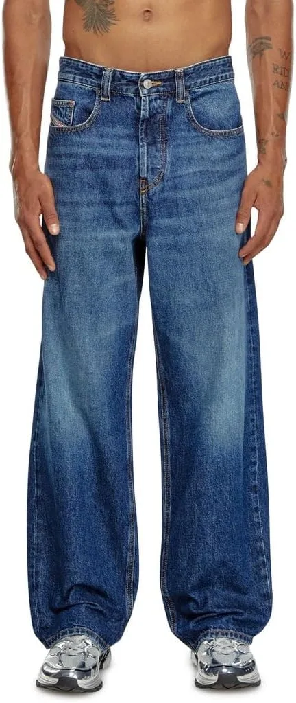 Diesel 2001 D-Macro - прямые джинсы
Diesel 2001 D-Macro - прямые джинсы