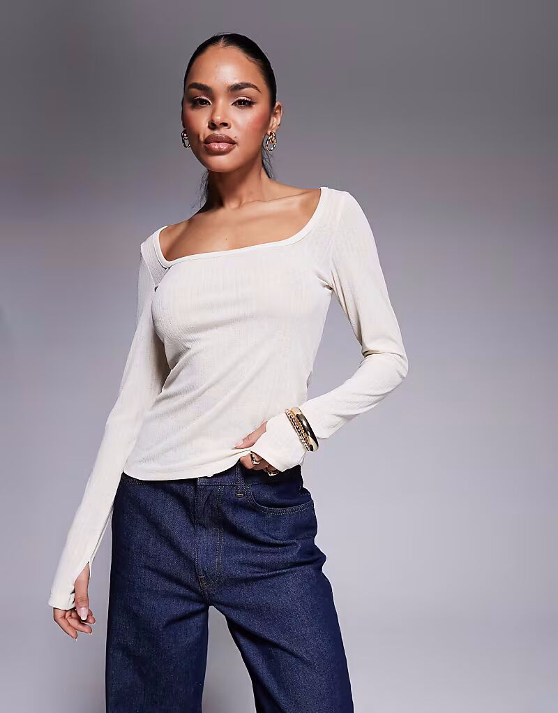 ASOS DESIGN, круглый вырез горловины, сухая ручка, ребристая верхняя часть с отверстиями для больших пальцев, цвет экрю
ASOS DESIGN, круглый вырез горловины, сухая ручка, ребристая верхняя часть с отверстиями для больших пальцев, цвет экрю