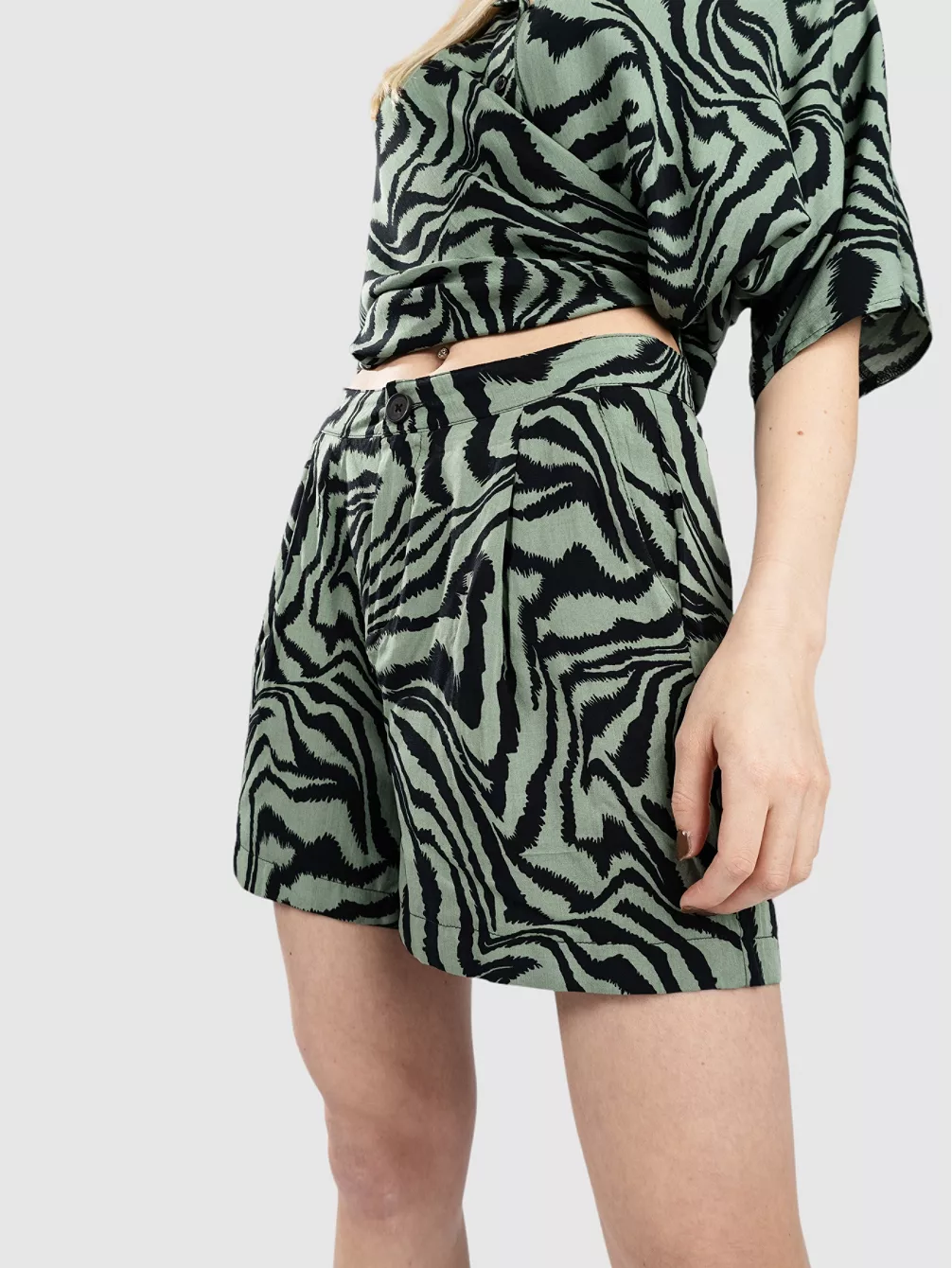 60798А шорты 24 Colours, зеленый
60798А шорты 24 Colours, зеленый