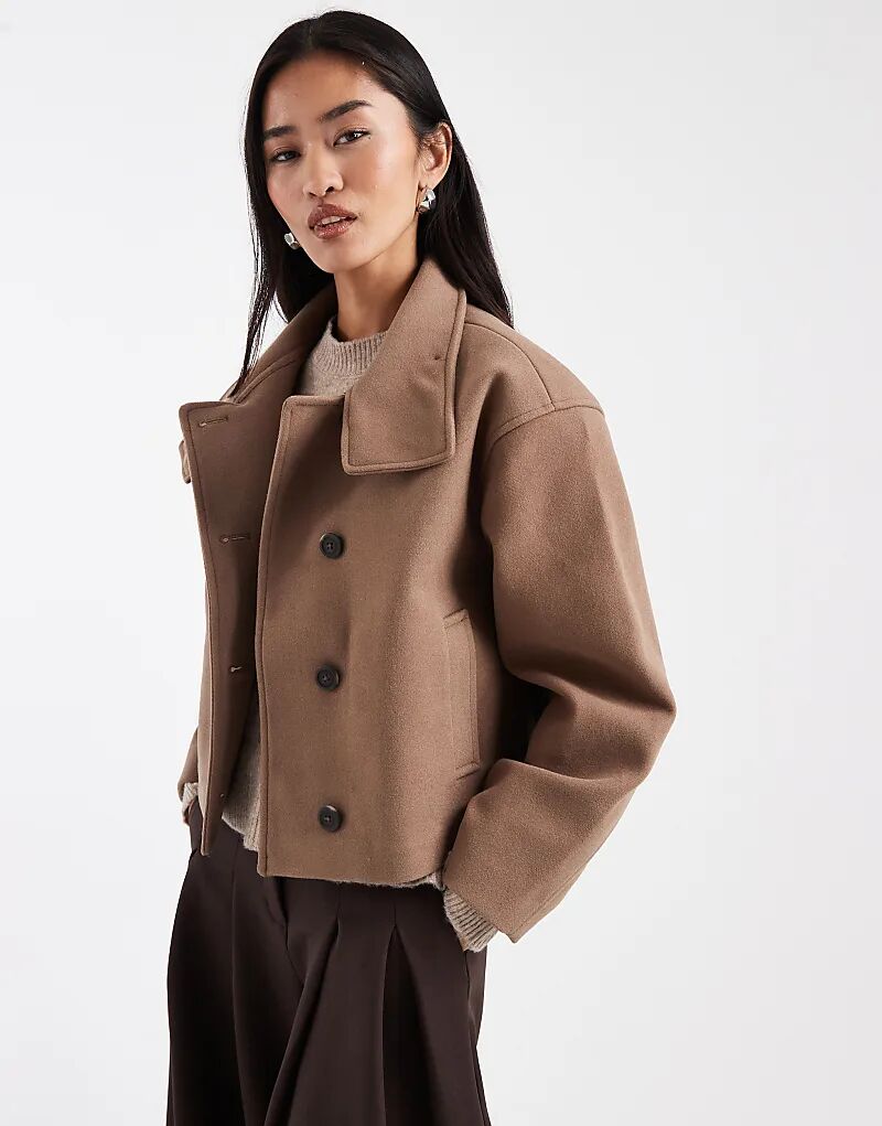 Пальто New Look с воротником-стойкой на пуговицах из норки
Пальто New Look с воротником-стойкой на пуговицах из норки