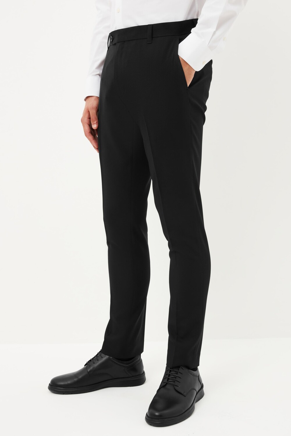 Элегантные брюки с гладкой передней частью можно стирать в машине Next, черный 
Элегантные брюки с гладкой передней частью можно стирать в машине Next, черный