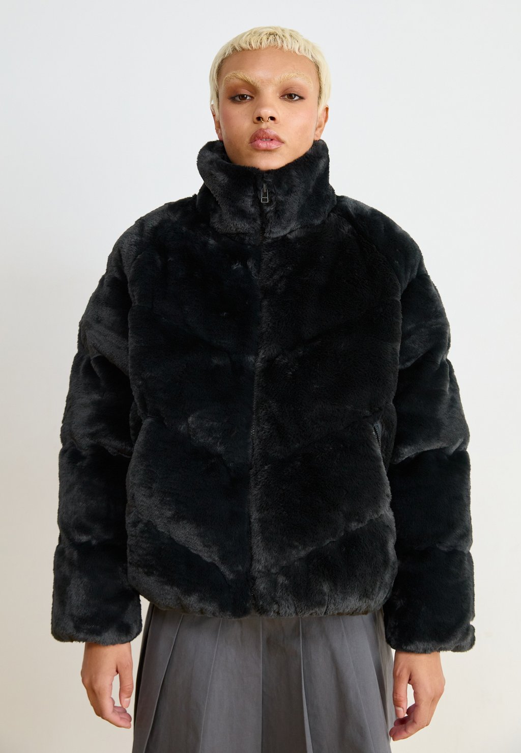 Зимняя куртка Nike Sportswear, черный
Зимняя куртка Nike Sportswear, черный