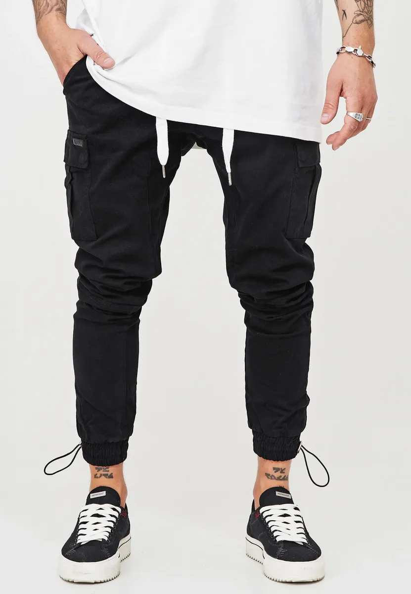 Брюки карго behype "ЙОНА" с эластичным поясом, черный
Брюки карго behype "ЙОНА" с эластичным поясом, черный