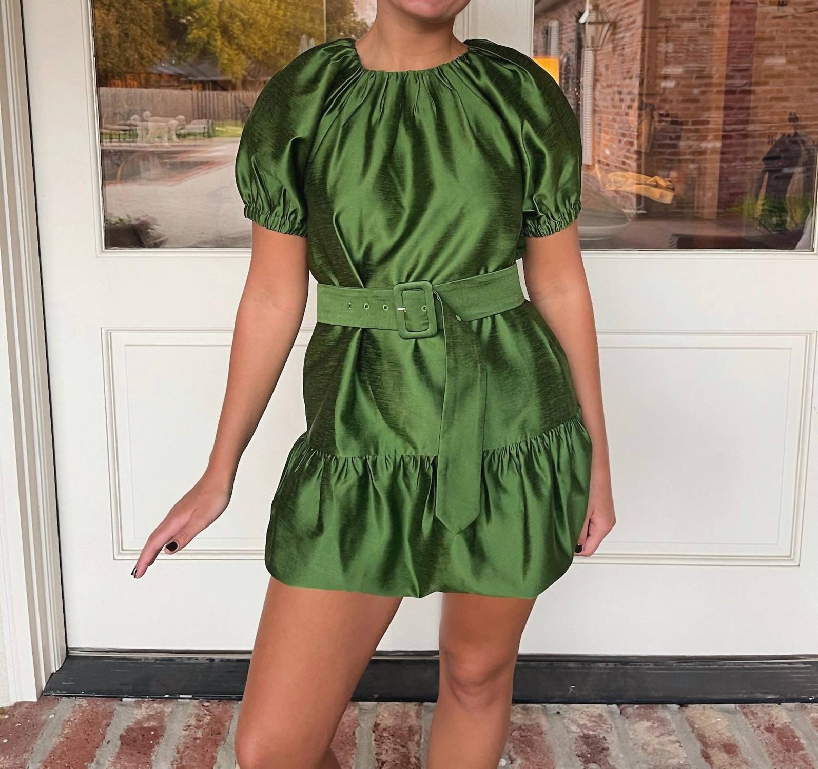 Женское платье Julie в зеленом цвете Joy Joy
Женское платье Julie в зеленом цвете Joy Joy