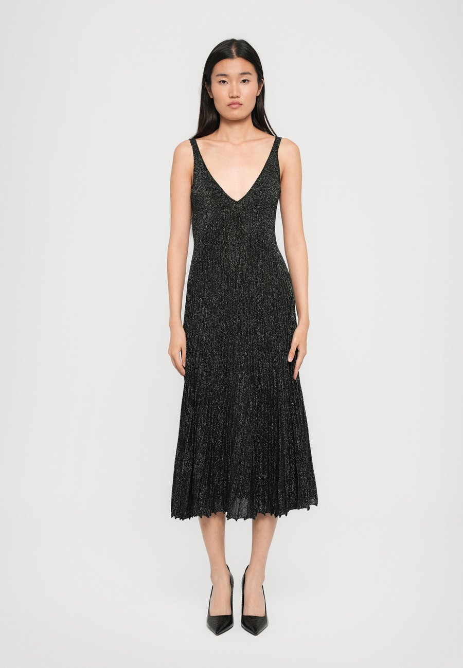 Платье MOSCHINO JEANS DRESS, Black
Платье MOSCHINO JEANS DRESS, Black