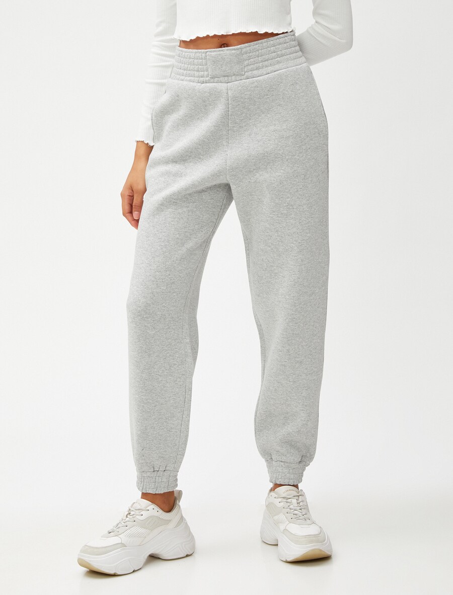 Спортивные штаны Koton Tapered Pants, пятнистый серый
Спортивные штаны Koton Tapered Pants, пятнистый серый