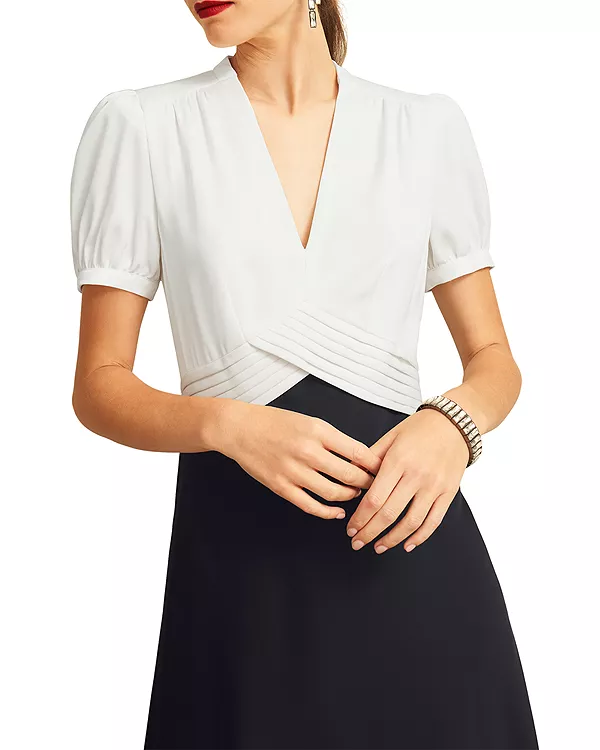 Платье Елизаветы Hobbs London, мультиколор
Платье Елизаветы Hobbs London, мультиколор