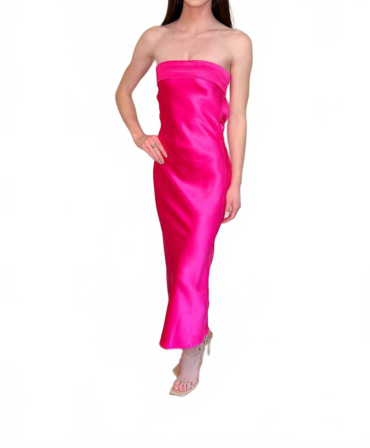 Длинное розовое платье Sky to Moon
Длинное розовое платье Sky to Moon