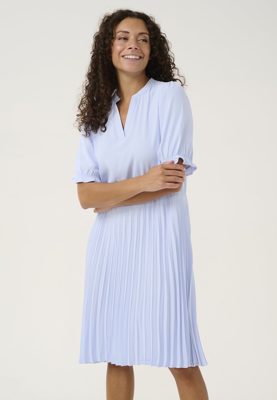 Платье Culture PADDY BETTY PLISSE, Cashmere Blue/Light Blue
Платье Culture PADDY BETTY PLISSE, Cashmere Blue/Light Blue