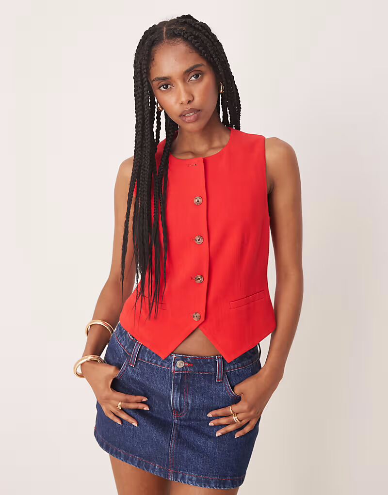 Жилет с круглым вырезом Nobody's Child красного цвета
Жилет с круглым вырезом Nobody's Child красного цвета