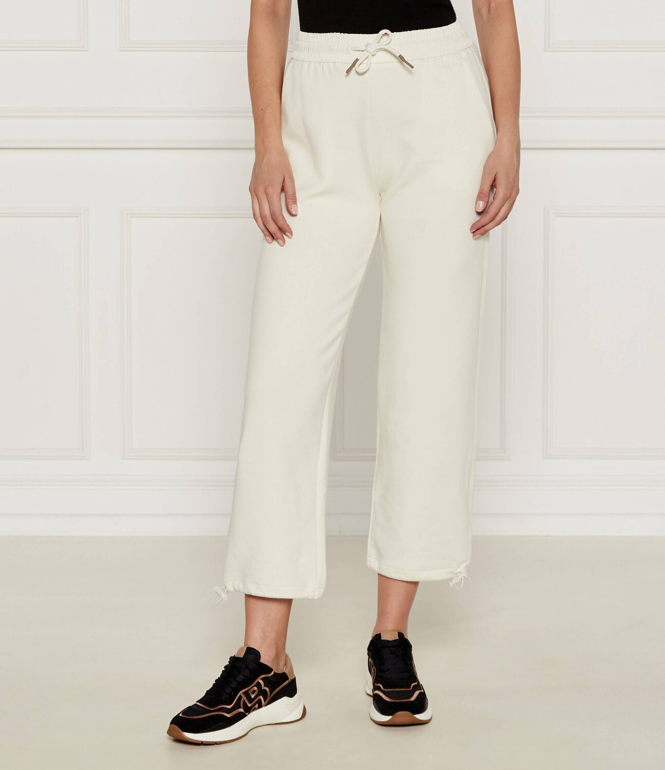 Спортивные брюки BOSS BLACK Elapsed Regular Fit, экрю
Спортивные брюки BOSS BLACK Elapsed Regular Fit, экрю