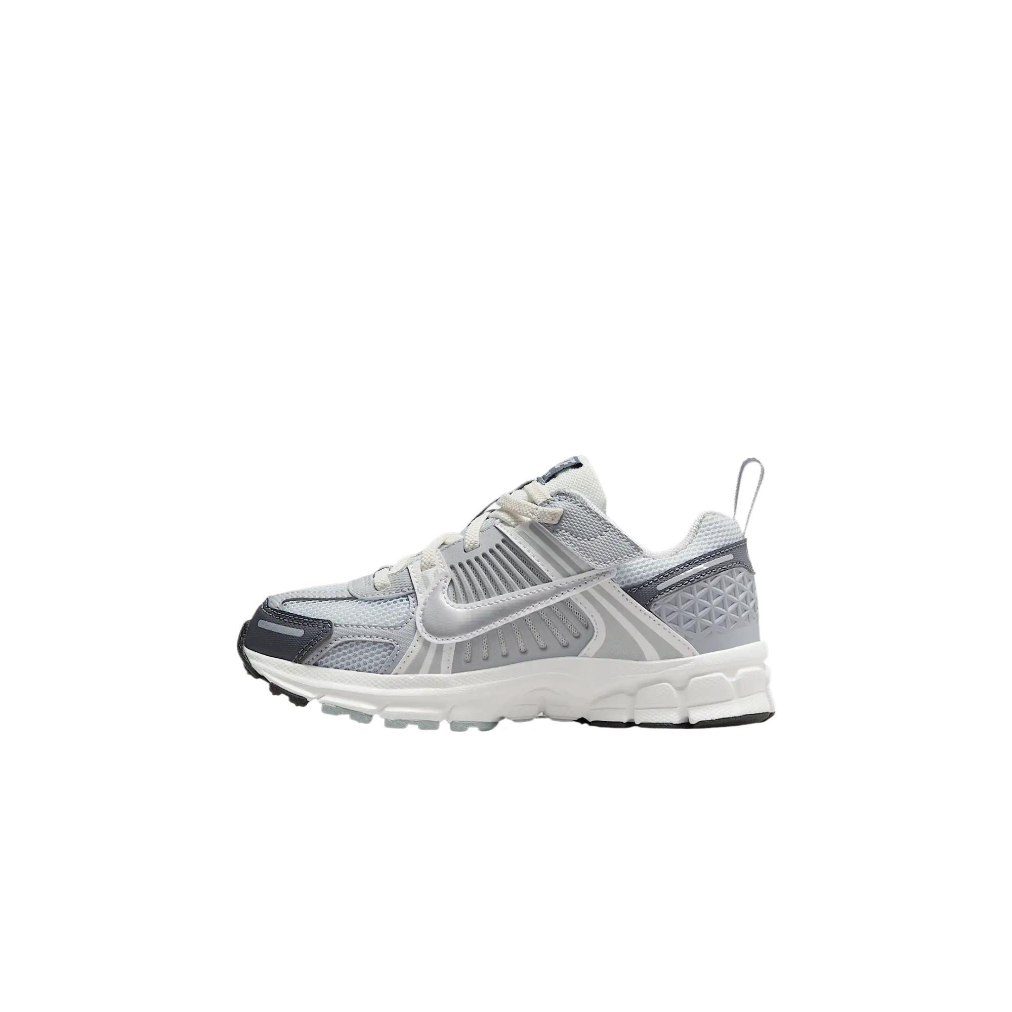 Nike Беговые кроссовки white gold детские
Nike Беговые кроссовки white gold детские