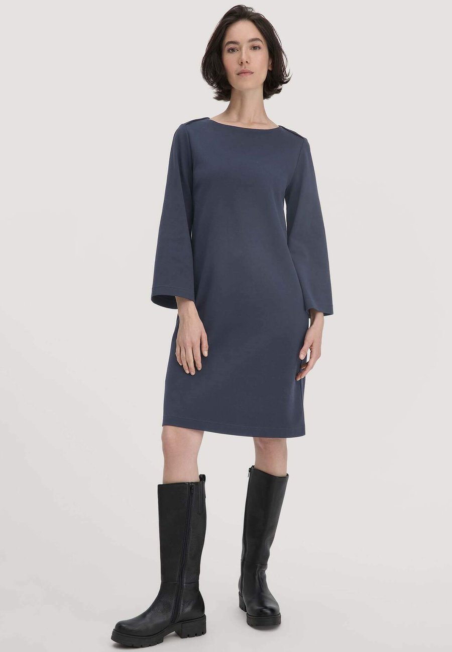 Платье Hessnatur Jersey dress, Marine/Blue
Платье Hessnatur Jersey dress, Marine/Blue