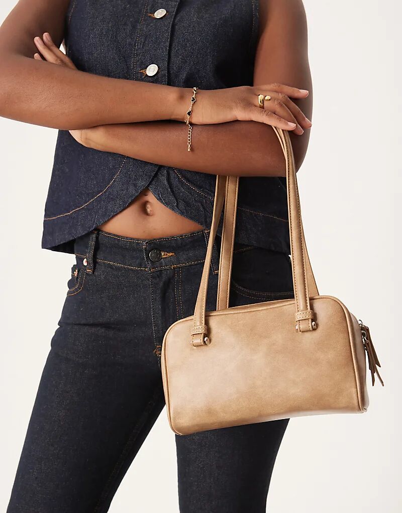 Сумка-мессенджер ASOS DESIGN квадратной формы через плечо светло-коричневого цвета
Сумка-мессенджер ASOS DESIGN квадратной формы через плечо светло-коричневого цвета