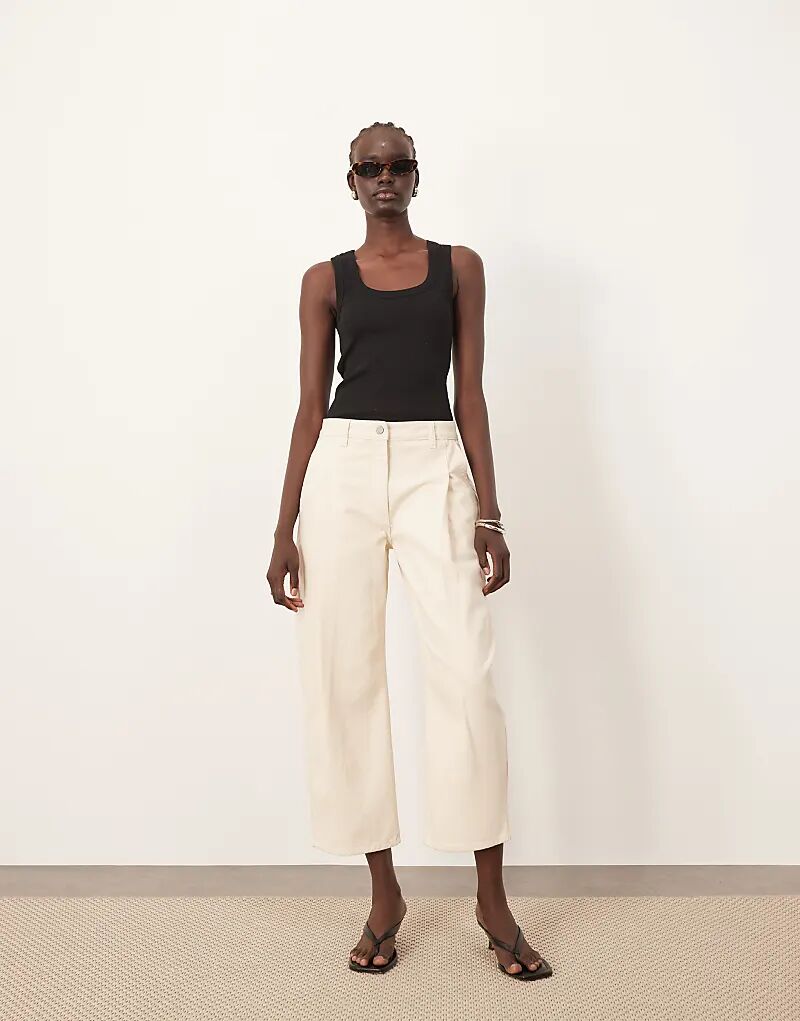 Джинсы ARRANGE с плиссировкой и бочкообразным кроем цвета экрю
Джинсы ARRANGE с плиссировкой и бочкообразным кроем цвета экрю