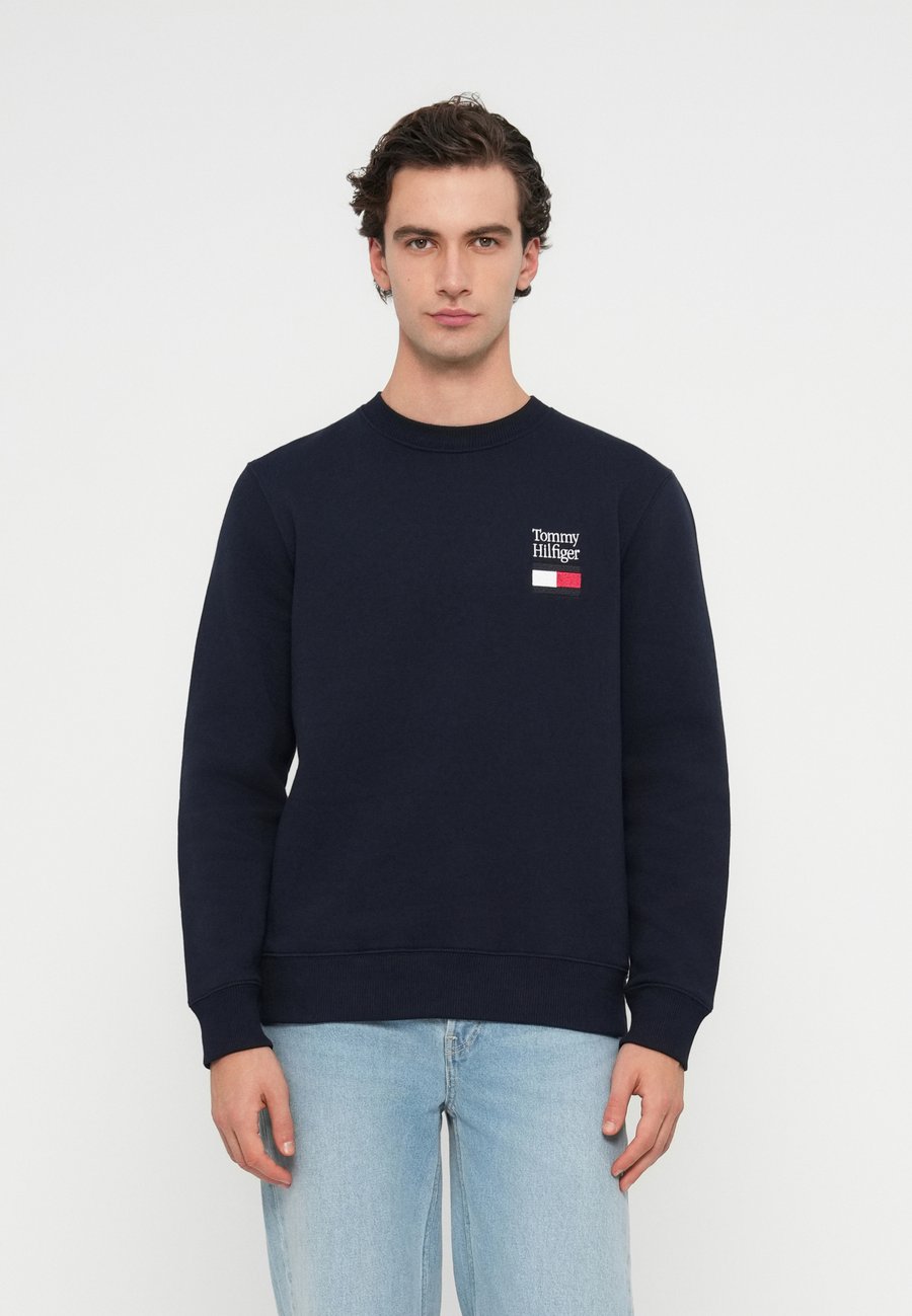 Толстовка Tommy Hilfiger FLAG, Desert Sky/Dark Blue, Коричневый, Толстовка Tommy Hilfiger FLAG, Desert Sky/Dark Blue
Толстовка Tommy Hilfiger FLAG, Desert Sky/Dark Blue, Коричневый, Толстовка Tommy Hilfiger FLAG, Desert Sky/Dark Blue