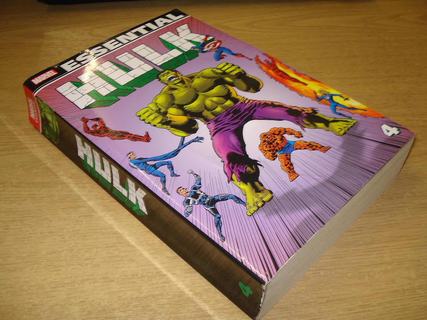 Essential Hulk 4 (Marvel Enterprises)
Essential Hulk 4 (Marvel Enterprises)