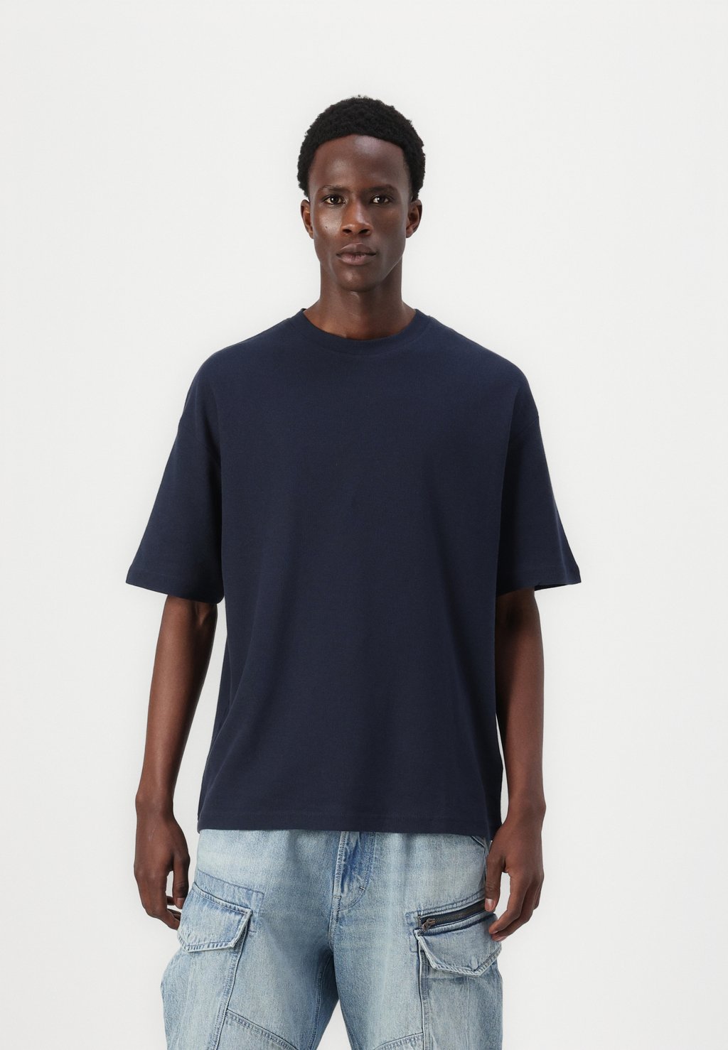 Базовая футболка Brave Soul, темно-синий
Базовая футболка Brave Soul, темно-синий