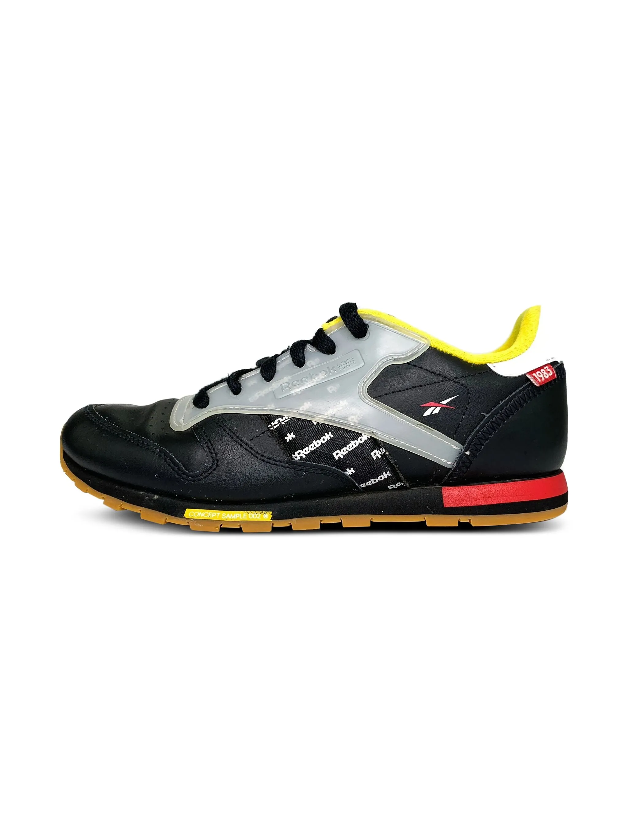 Кроссовки Classic Altered GS Reebok, черный
Кроссовки Classic Altered GS Reebok, черный