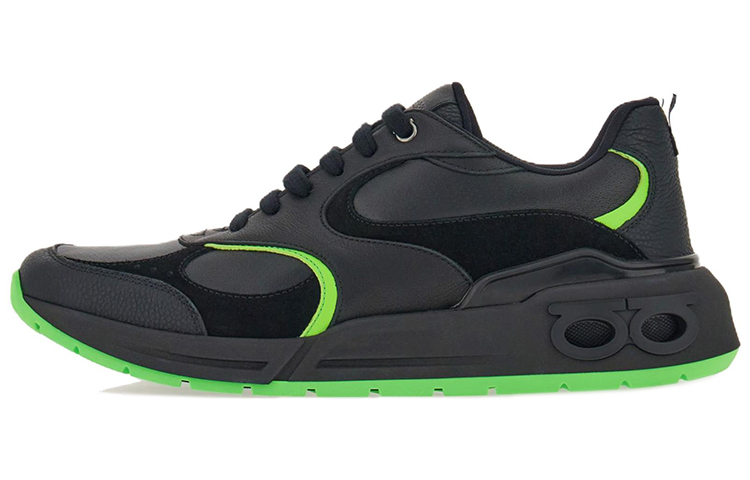 Кроссовки из кожи с тиснением логотипа FERRAGAMO
Кроссовки из кожи с тиснением логотипа FERRAGAMO