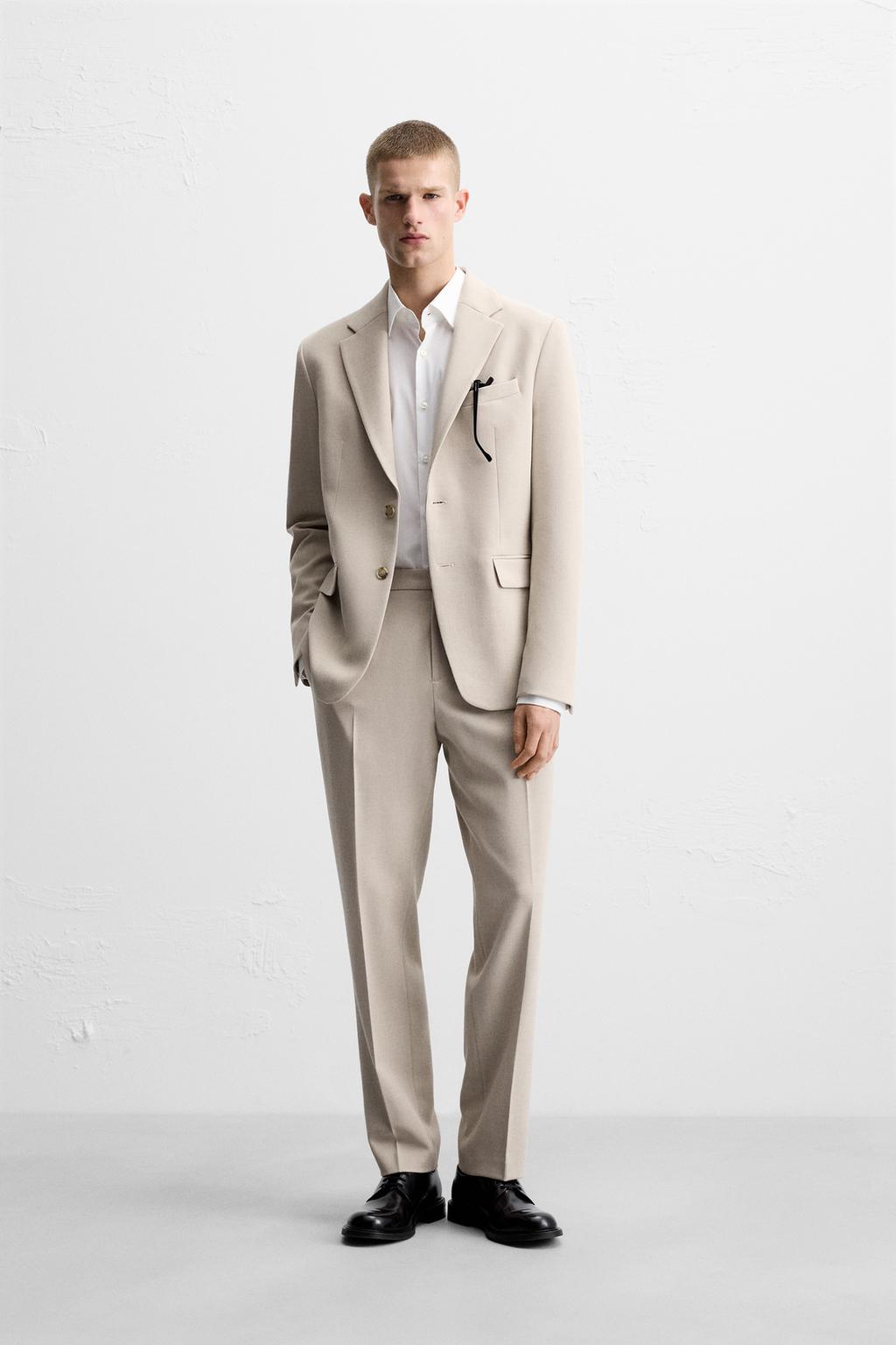 Приталенный костюм-блейзер ZARA, цвет Sand/Marl
Приталенный костюм-блейзер ZARA, цвет Sand/Marl