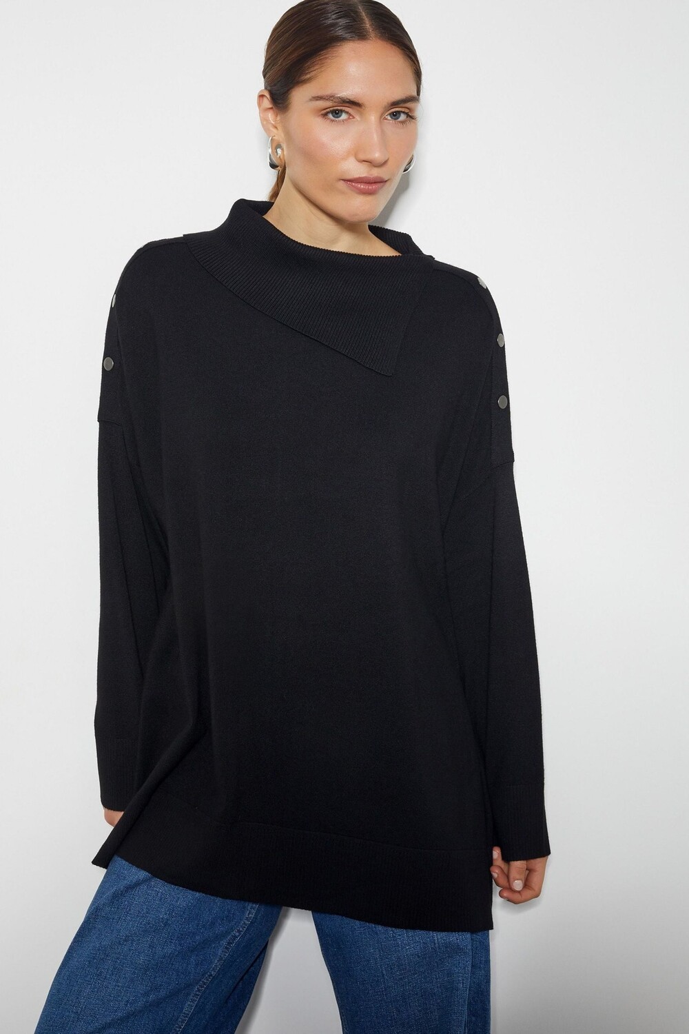 Джемпер с пуговицами Beth Monsoon, черный
Джемпер с пуговицами Beth Monsoon, черный