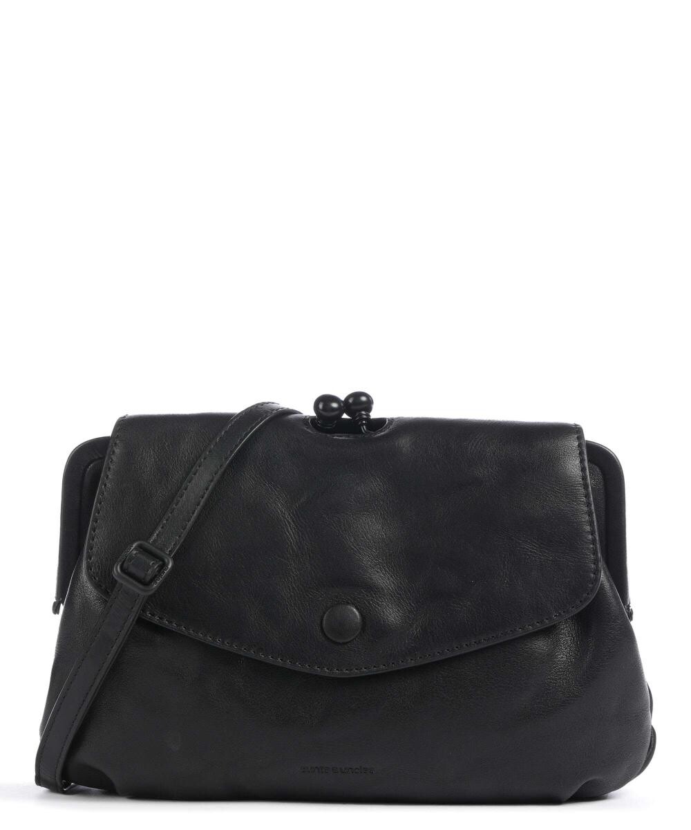 Роскошный бабушкин клуб Mrs. сумка через плечо Madeleine из мелкозернистой яловой кожи Aunts & Uncles, черный
Роскошный бабушкин клуб Mrs. сумка через плечо Madeleine из мелкозернистой яловой кожи Aunts & Uncles, черный