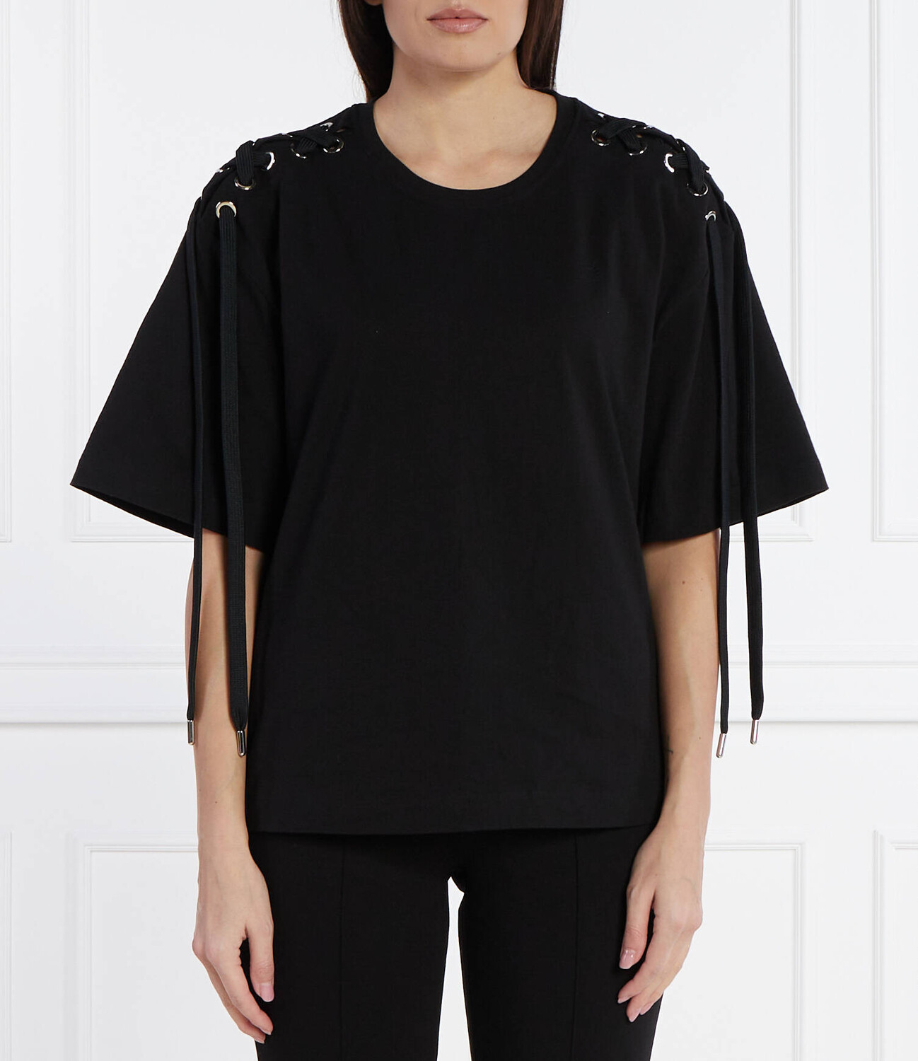 Футболка Pinko MAVERICK MAGLIA Relaxed fit, черный
Футболка Pinko MAVERICK MAGLIA Relaxed fit, черный