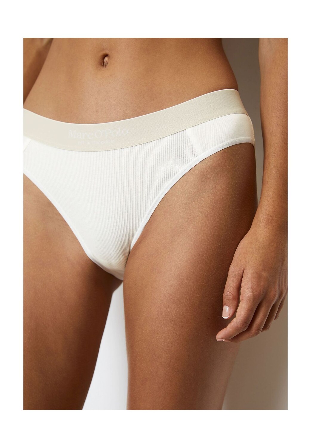 Трусы Iconic Rib, 2 шт., пояс с логотипом, для женщин Marc O'Polo, цвет White Cotton
Трусы Iconic Rib, 2 шт., пояс с логотипом, для женщин Marc O'Polo, цвет White Cotton