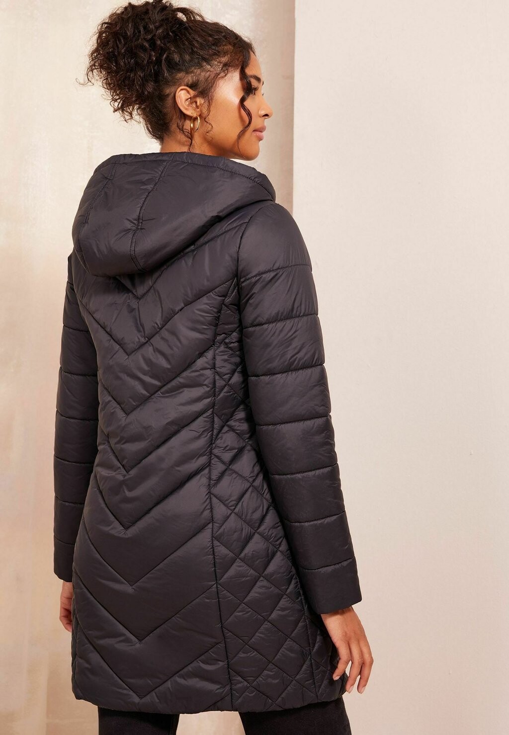 Зимнее пальто PETITE Friends Like These, черный 
Зимнее пальто PETITE Friends Like These, черный