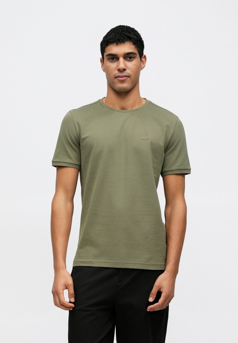 Футболка BOSS TAUL, Dark Beige/Green, Зеленый, Футболка BOSS TAUL, Dark Beige/Green
Футболка BOSS TAUL, Dark Beige/Green, Зеленый, Футболка BOSS TAUL, Dark Beige/Green