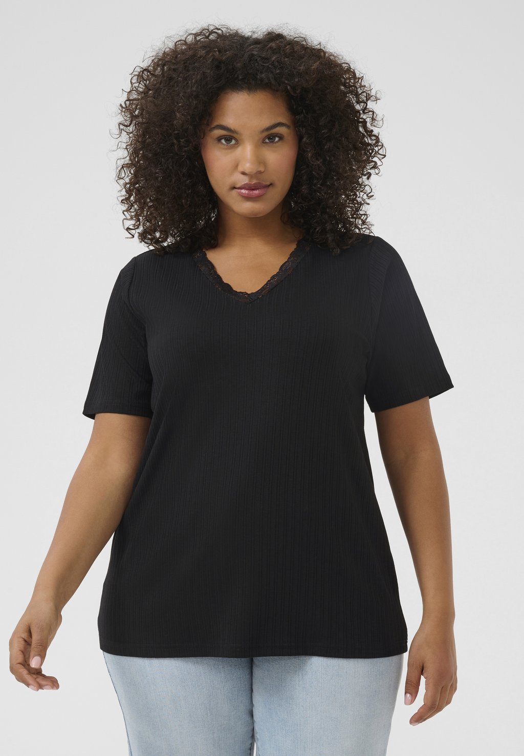 Футболка KCFANANDA Kaffe Curve, черный 
Футболка KCFANANDA Kaffe Curve, черный