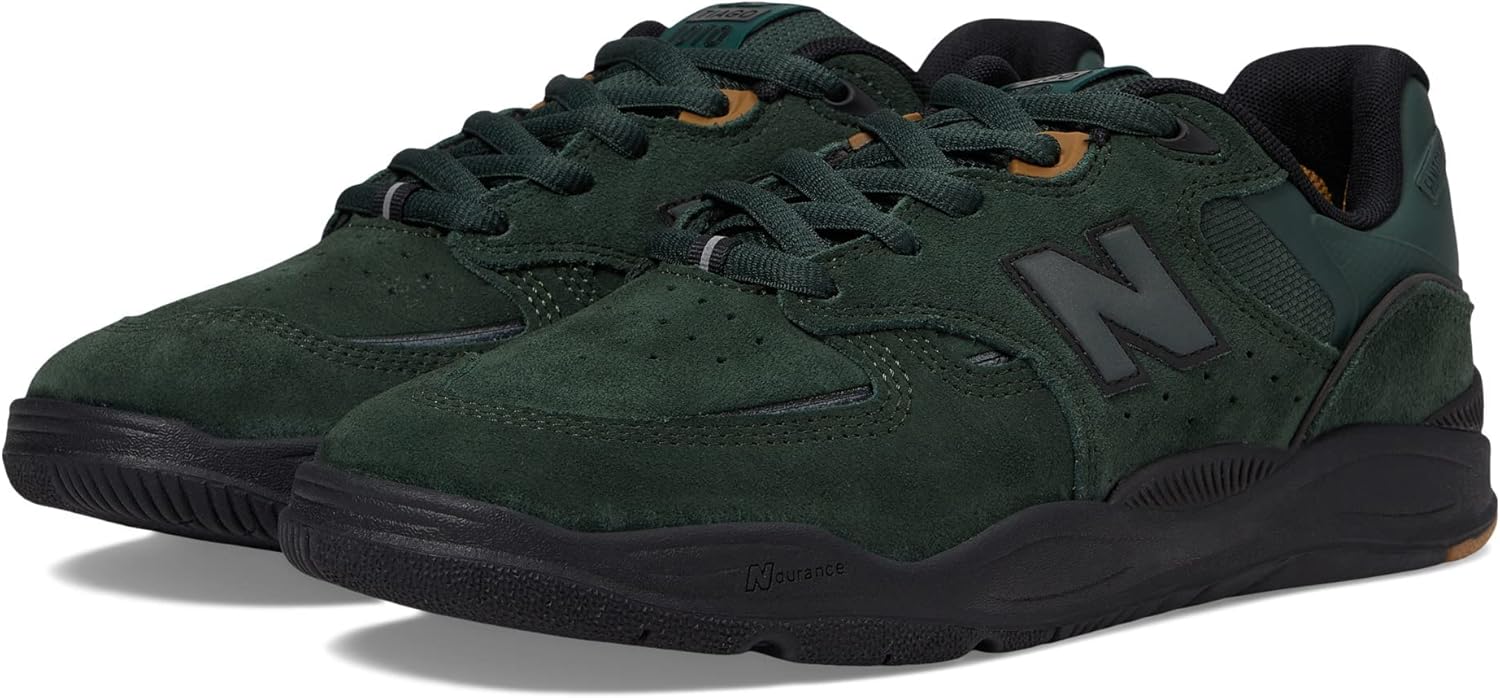 Мужские кроссовки New Balance 1010 Tiago Lemos, черный/зеленый
Мужские кроссовки New Balance 1010 Tiago Lemos, черный/зеленый