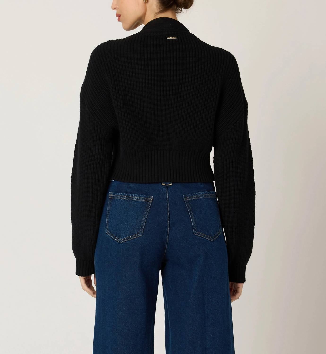 Cleobella Свитер-кардиган с сердечками, черный
Cleobella Свитер-кардиган с сердечками, черный