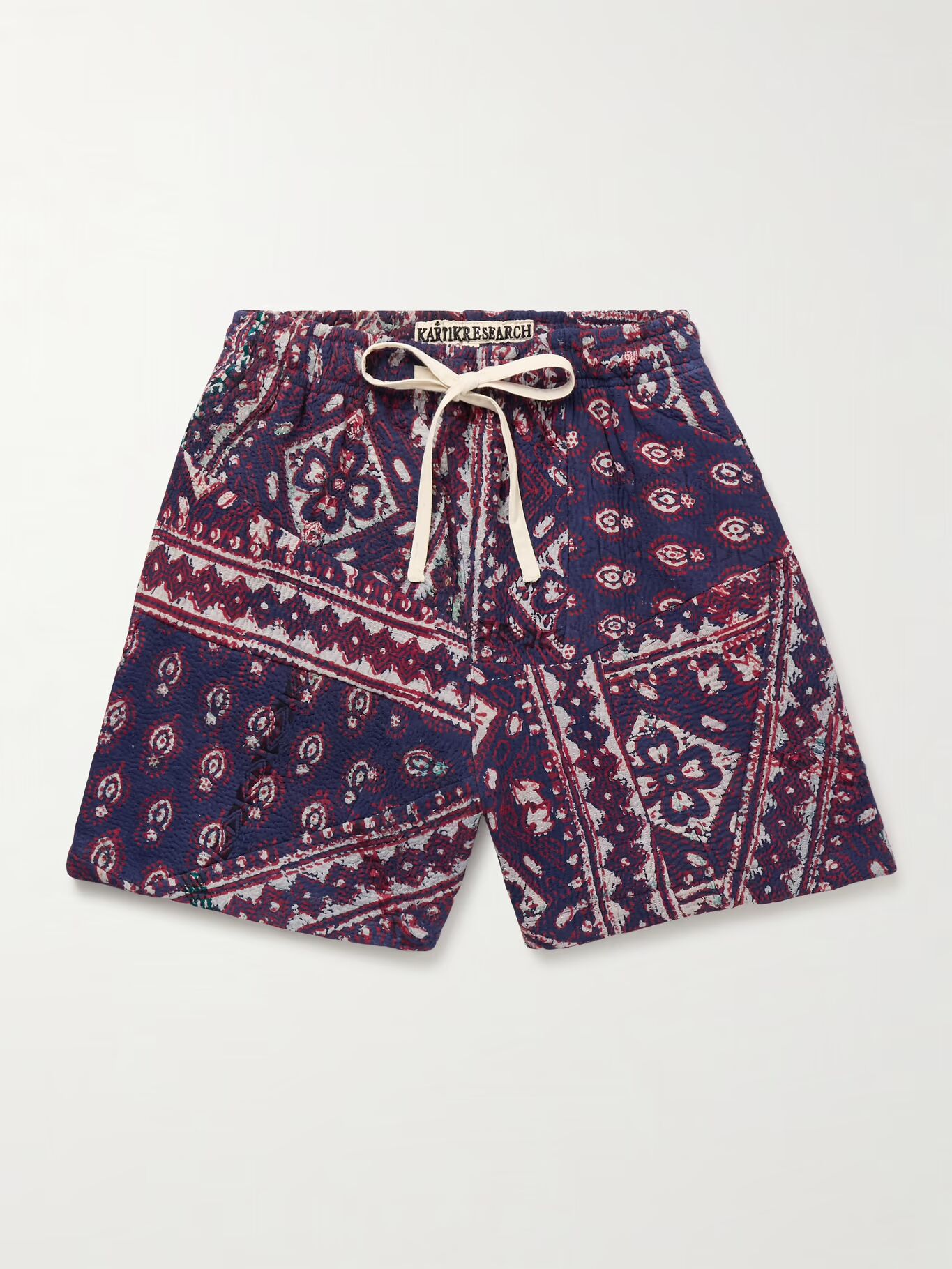 Прямые шорты из хлопка Kantha с принтом в стиле пэчворк и завязками на резинке KARTIK RESEARCH, синий
Прямые шорты из хлопка Kantha с принтом в стиле пэчворк и завязками на резинке KARTIK RESEARCH, синий