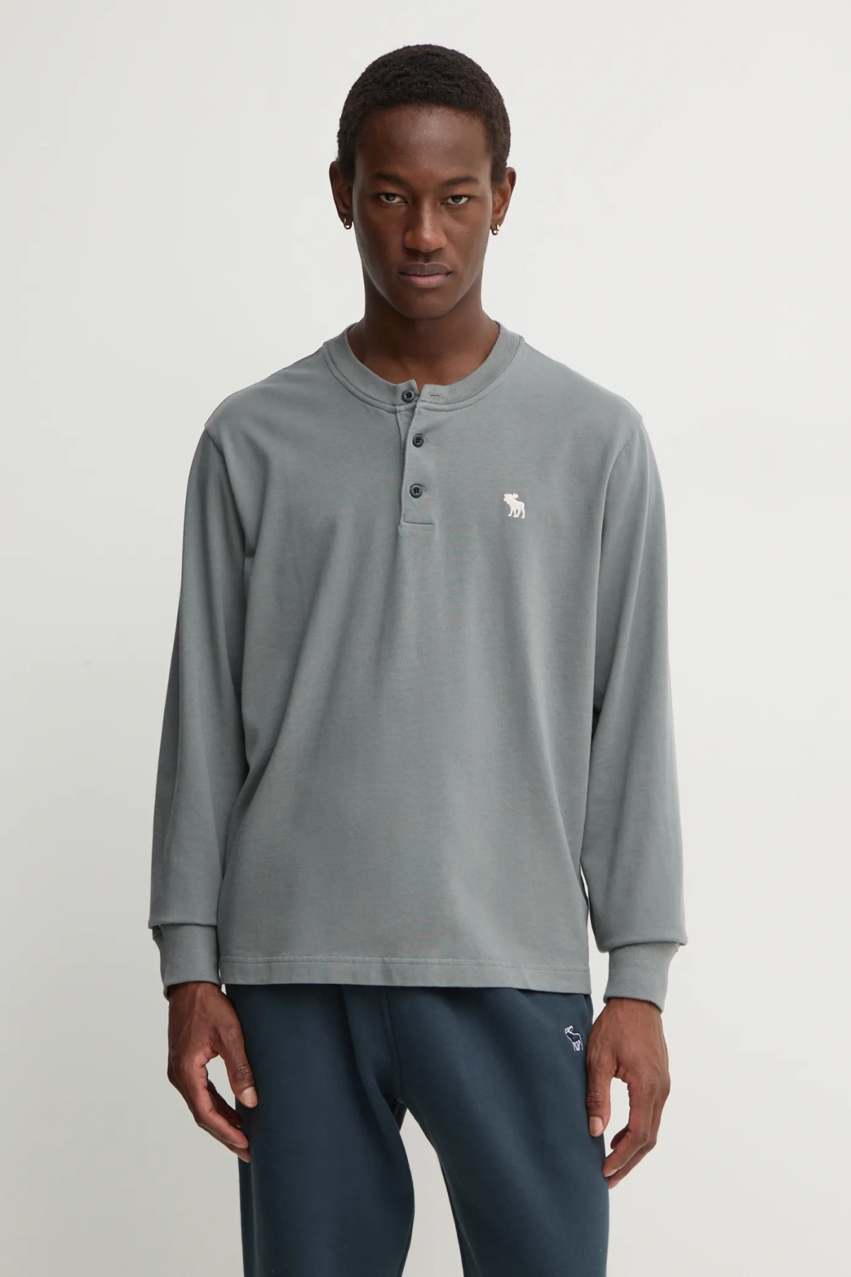 Хлопковый топ с длинными рукавами Abercrombie & Fitch, серый
Хлопковый топ с длинными рукавами Abercrombie & Fitch, серый