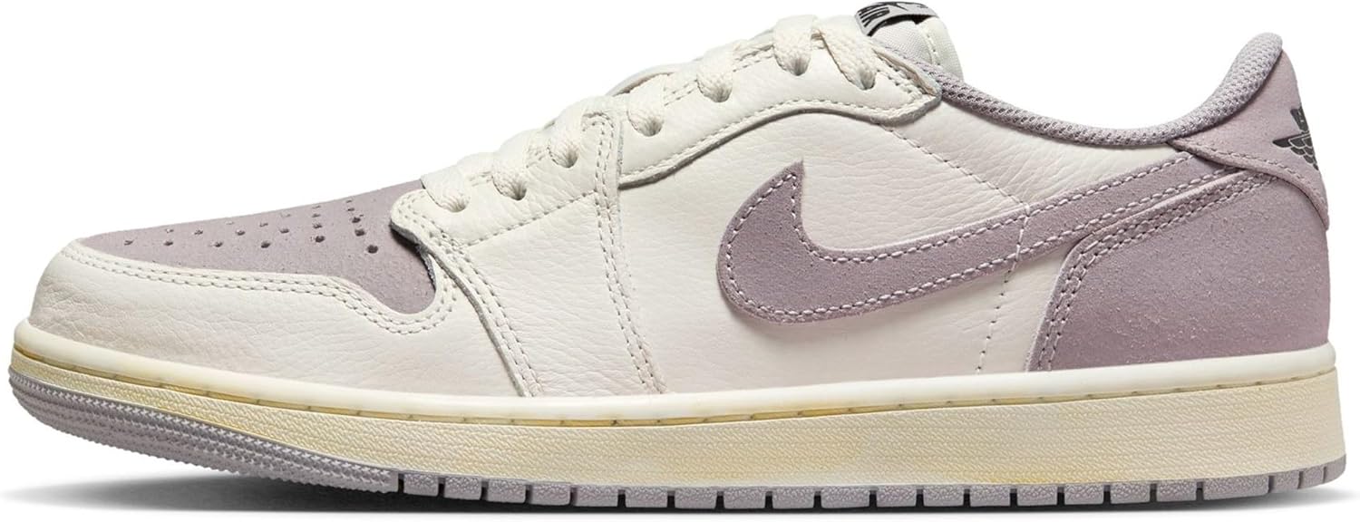 Мужские баскетбольные кроссовки NIKE, Sail/Black-Atmosphere Grey
Мужские баскетбольные кроссовки NIKE, Sail/Black-Atmosphere Grey