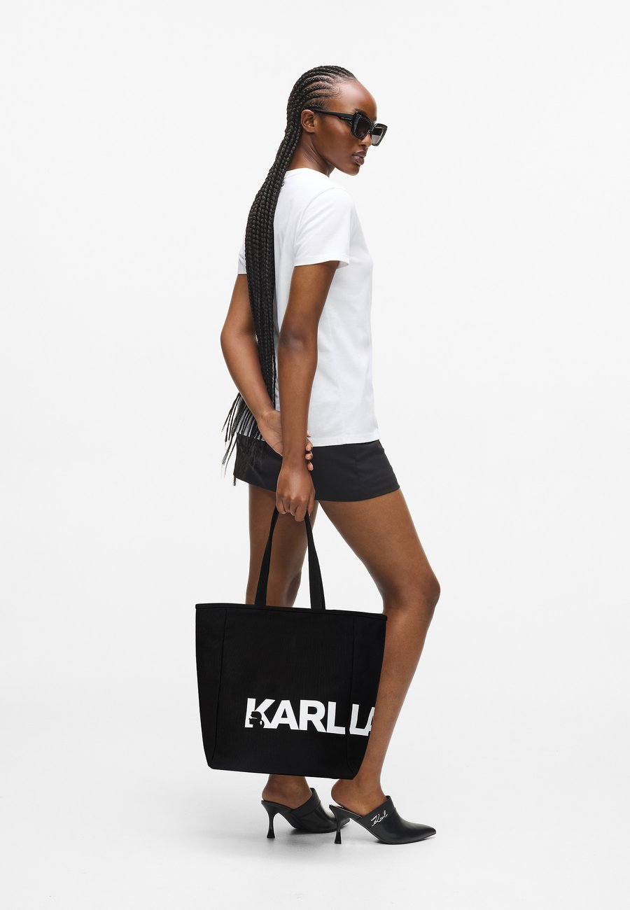 Сумка-шоппер KARL LAGERFELD ESSENTIAL UNISEX, Black
Сумка-шоппер KARL LAGERFELD ESSENTIAL UNISEX, Black