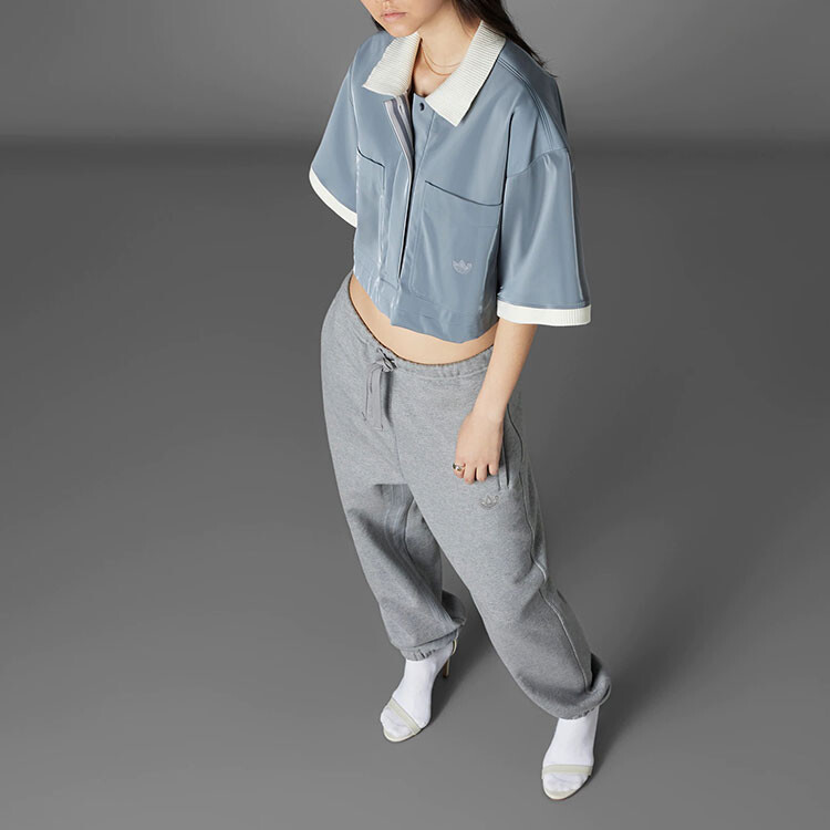 Женская рубашка поло Blue Version Collection светло-серого цвета Adidas Originals
Женская рубашка поло Blue Version Collection светло-серого цвета Adidas Originals