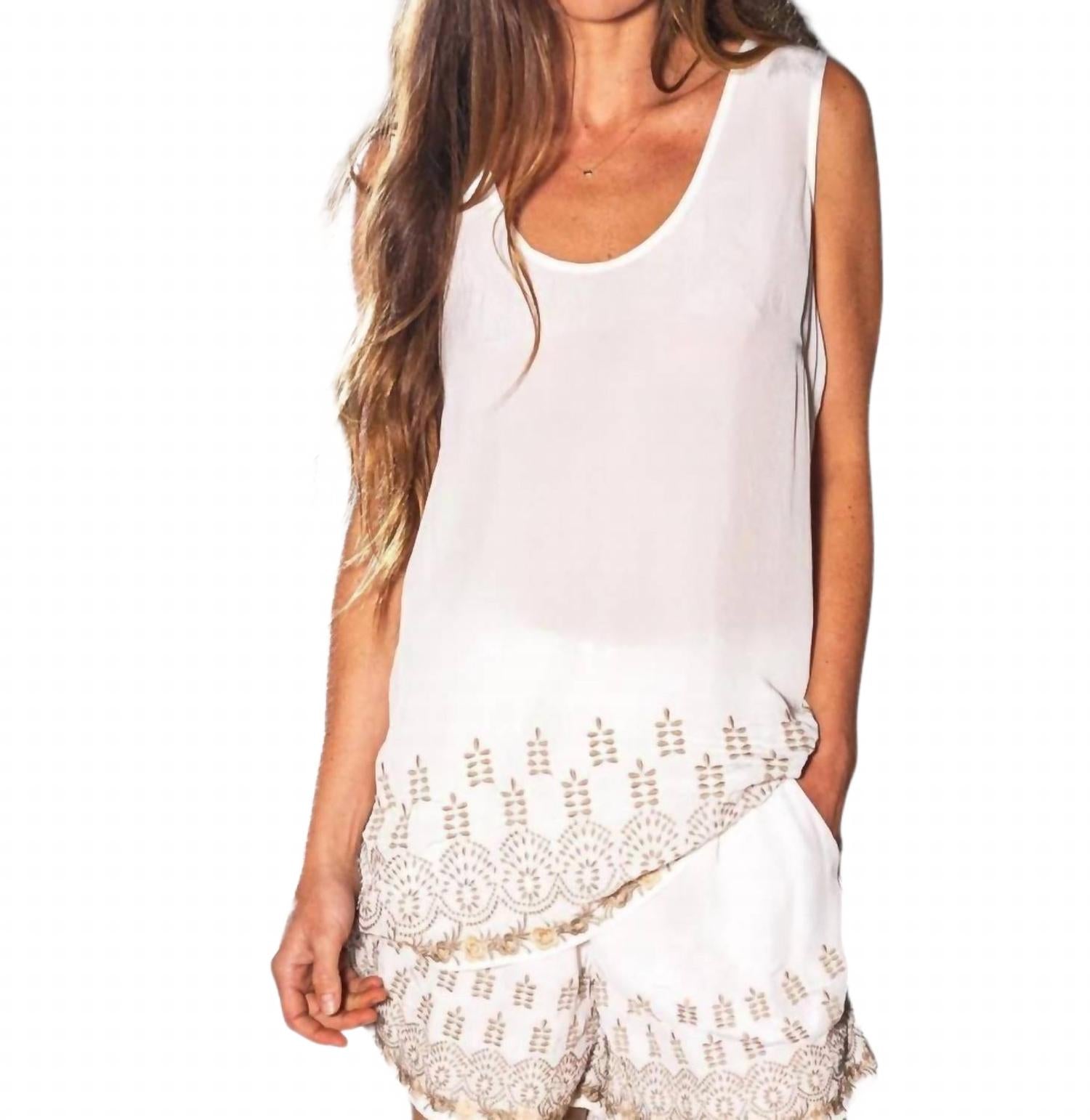 Верх-туника Вики белого цвета Tolani
Верх-туника Вики белого цвета Tolani