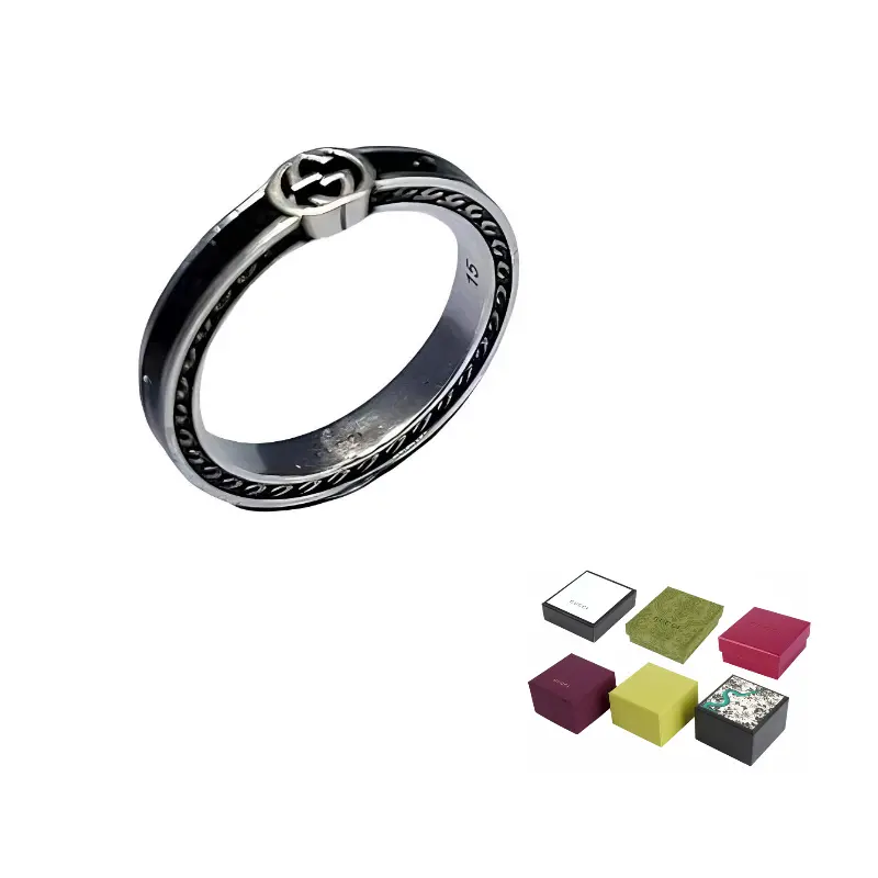 Сцепляющееся кольцо G GUCCI, черный
Сцепляющееся кольцо G GUCCI, черный