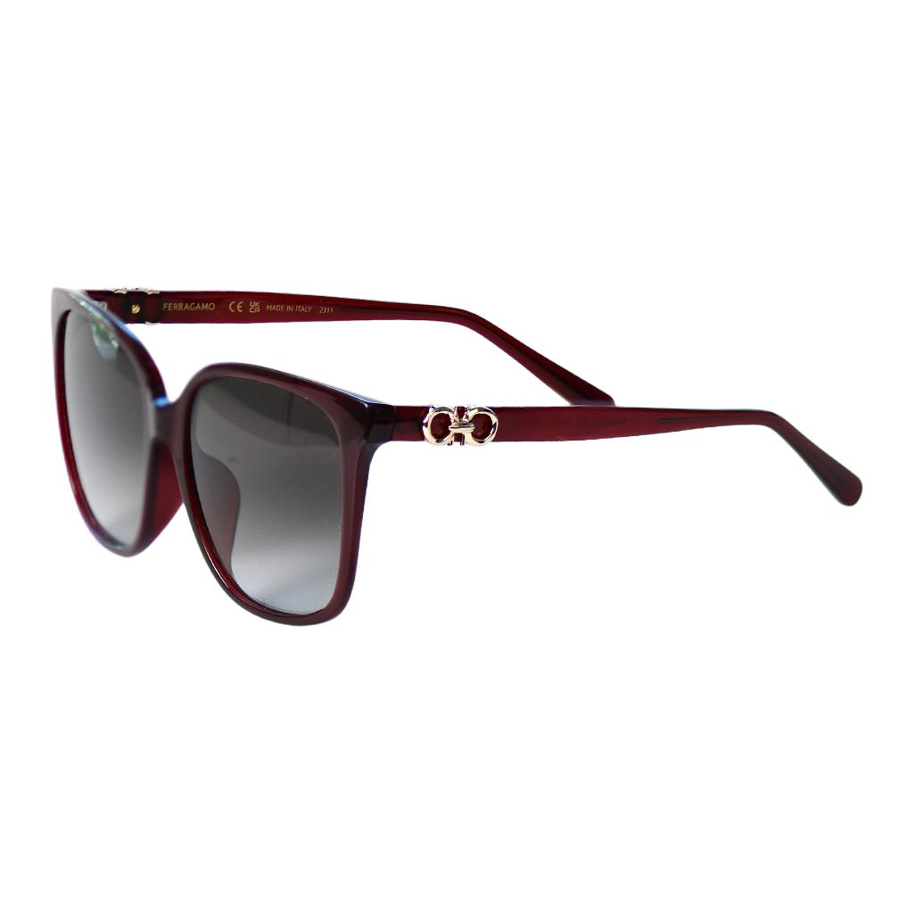 Ferragamo Квадратные солнцезащитные очки из металла красные унисекс, Red
Ferragamo Квадратные солнцезащитные очки из металла красные унисекс, Red