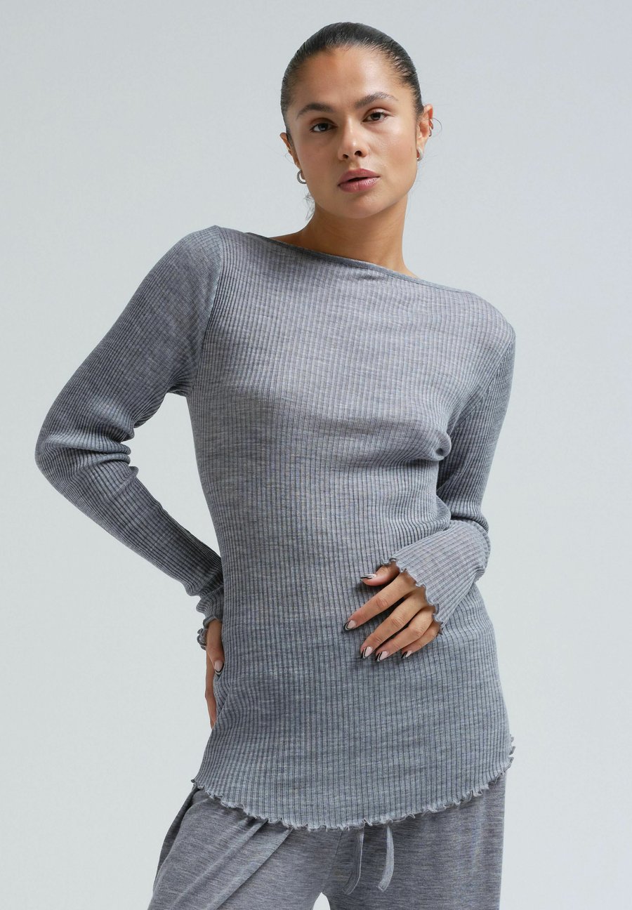 Топ Seamless Basic ELEGANTE, Grey Melange/Grey
Топ Seamless Basic ELEGANTE, Grey Melange/Grey