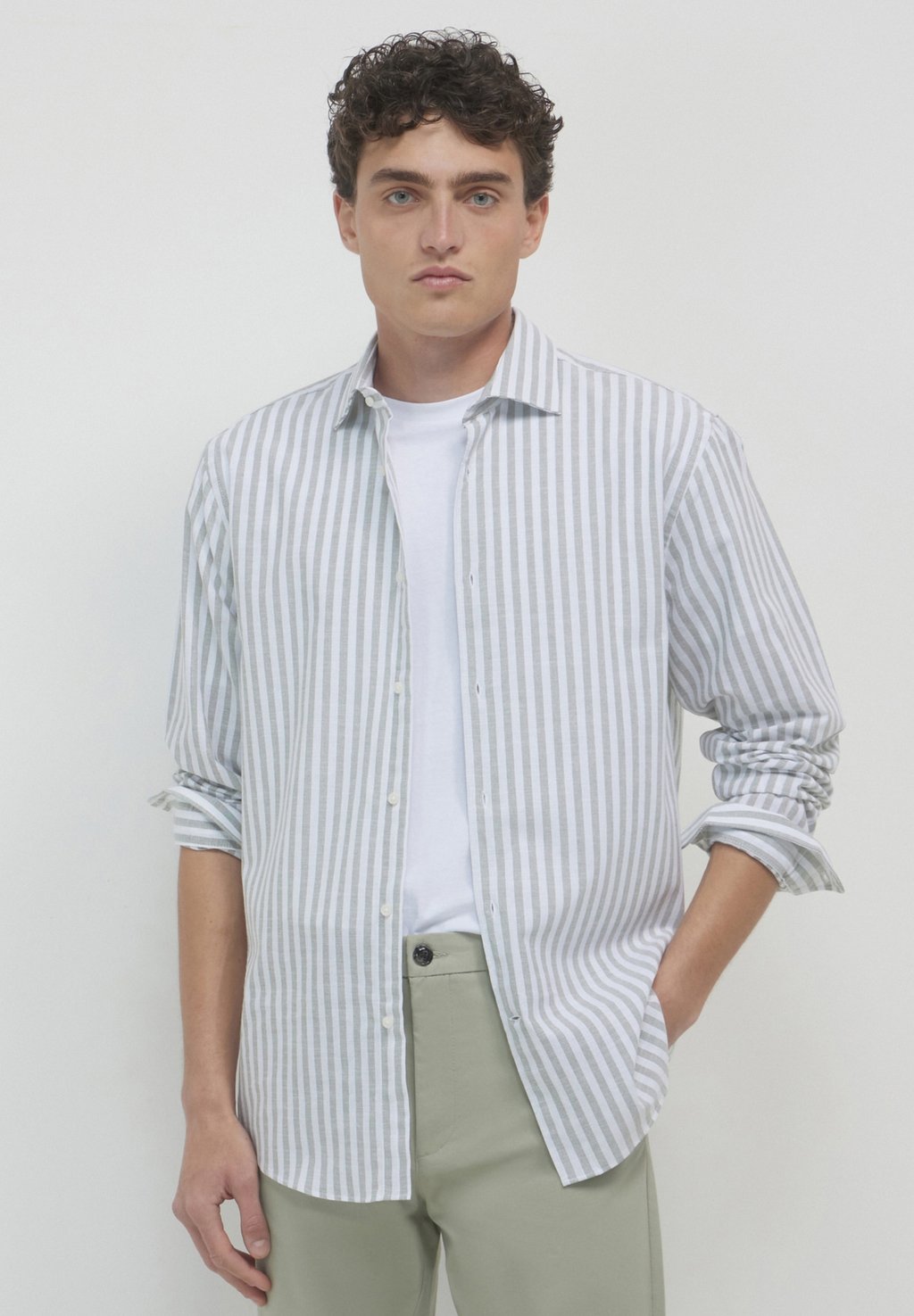 Рубашка CLASSICA A RIGHE Calliope, светло-зеленый
Рубашка CLASSICA A RIGHE Calliope, светло-зеленый