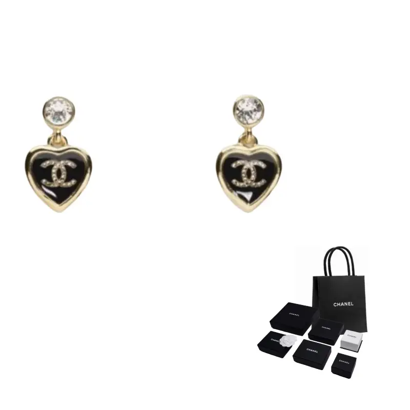 Chanel Серьги-гвоздики, унисекс, черные
Chanel Серьги-гвоздики, унисекс, черные