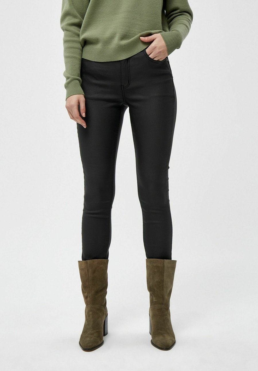 Брюки PEPPERCORN SIBBIR COATED, Black
Брюки PEPPERCORN SIBBIR COATED, Black